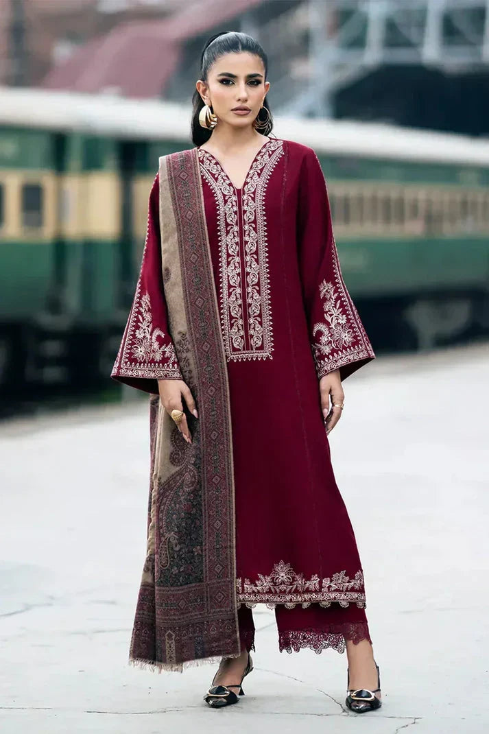 IZEL Premium Embroidered Lawn 3-Piece Suit