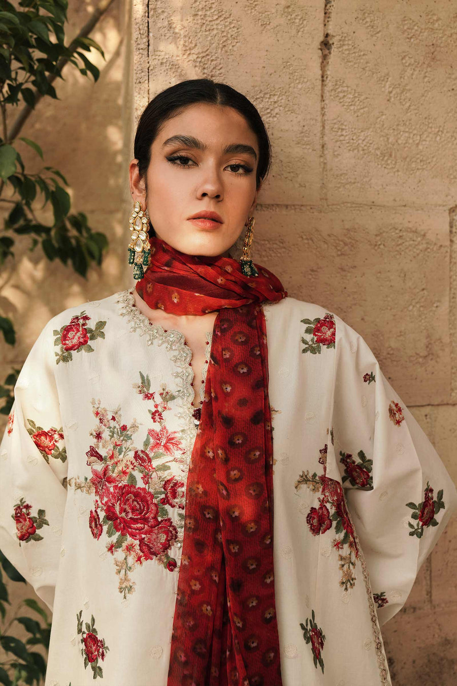jahan Gul Eid Luxury Lawn 2022 Online  ShoppingOnline Shopping Platform
Zara Shahjahan Gul Eid Luxury Lawn 2022 Online Shopping