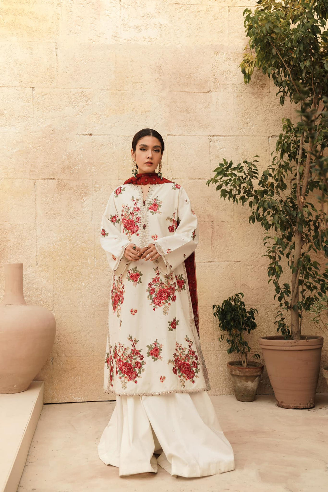 jahan Gul Eid Luxury Lawn 2022 Online  ShoppingOnline Shopping Platform
Zara Shahjahan Gul Eid Luxury Lawn 2022 Online Shopping