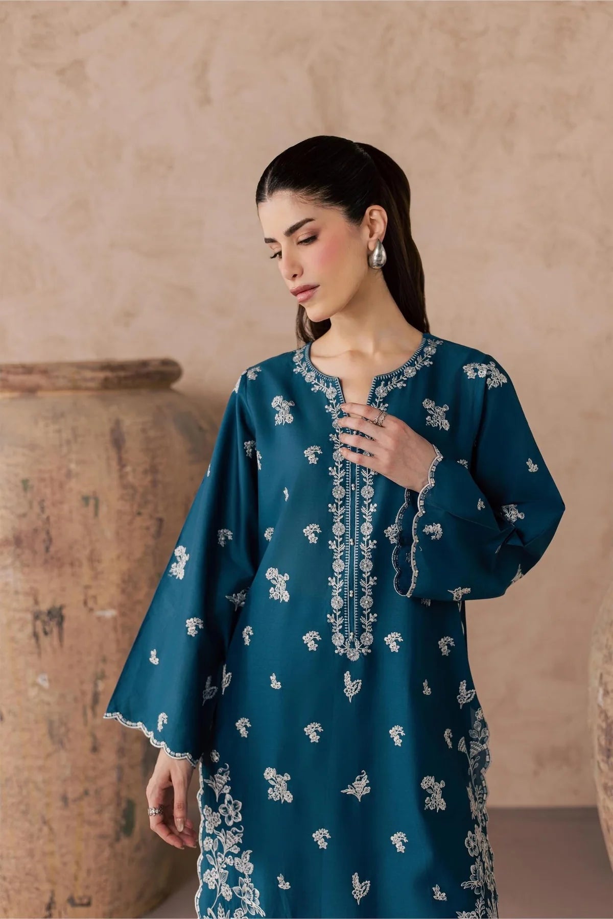 Batik Embroidered Dhanak Winter 2 Piece Dress - J4022